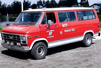 Trident Miniatures 90384 HO Scale Chevrolet Van - Emergency - Fire Vehicles -- Ottenschlag, Austria Volunteer Fire Department (red, white; German Lettering)