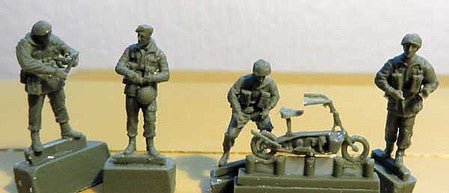 Trident Miniatures 96604 HO Scale British Paratroopers Platoon HQ -- Four Soldiers, Scooter (unpainted)