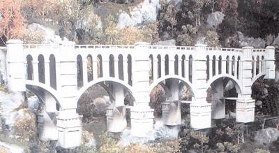 The N Scale Architect 10300 N Scale Master Craftsman Series - Ogden Creek Viaduct (Span) -- Laser-Cut Wood Kit - 9 x 2 x 4-1/2" 22.9 x 5.1 x 11.4cm