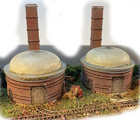 The N Scale Architect 20117 N Scale Beehive Kiln and Chimneys -- Resin Kit - 2 of Each