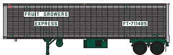 Trainworx 8026901 HO Scale 40' Corrugated Reefer Trailer - Assembled -- Fruit Growers Express 711485 (silver, green, white)