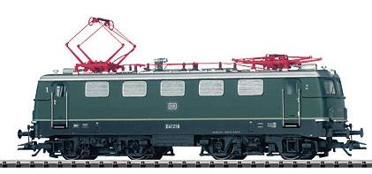 Trix 22142 HO Scale Electric Class E 41 Locomotive with Sound & DCC/Selectrix -- German Federal Railway #E 41 219 (Era III, green)