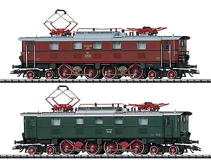 Trix 22252 HO Scale Electric Class EP5/Cl and Class 52 Loco Set Powered Digital (Limited Edition) -- German State Railroad