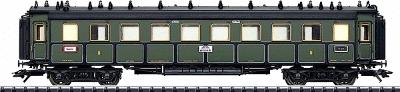 Trix 23472 HO Scale Type CCu 3rd Class Coach with Woman's Compartment - Ready-to-Run -- Royal Bavarian State Railroad K.Bay.Sts.B. (Era I, green)