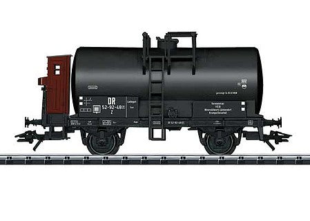Trix 24134 HO Scale 2-Axle Tank Car with Brakeman's Cab - Ready to Run -- German State Railroad (Era III 1960, black)