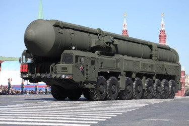 Trumpeter 1082 1/35 15U175 TEL Vehicle of RS12M1 Topol-M ICBM Complex