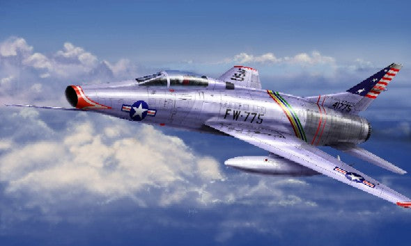 Trumpeter 1648 1/72 F100C Super Sabre Fighter