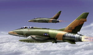 Trumpeter 1650 1/72 F100F Super Sabre Fighter
