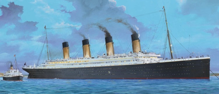 Trumpeter 3719 1/200 RMS Titanic Ocean Liner w/LED Lighting