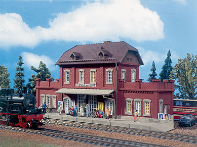 Vollmer 43504 HO Scale Kleckersdorf Station -- 12-7/16 x 4-1/8 x 5-7/16" 31 x 10.3 x 13.5cm