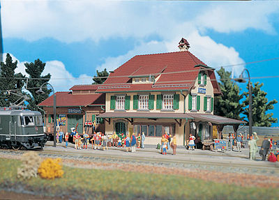 Vollmer 43515 HO Scale Swiss Darligen Station -- 13-1/2 x 5-1/4" 34.5 x 13.5cm