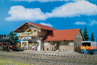Vollmer 43526 HO Scale Station "Bad Berg" -- 9-5/8 x 4-13/16 x 4-13/32" 24 x 12 x 11cm