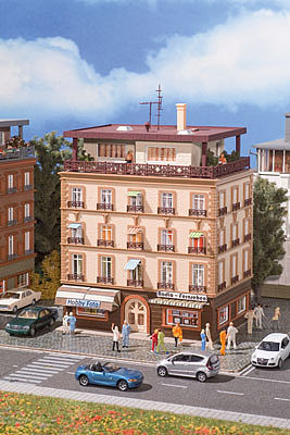 Vollmer 43612 HO Scale Stucco Apartment Building w/Penthouse -- Kit - 5-1/8 x 4-1/8 x 7-11/16" 13 x 10.5 x 19.5cm