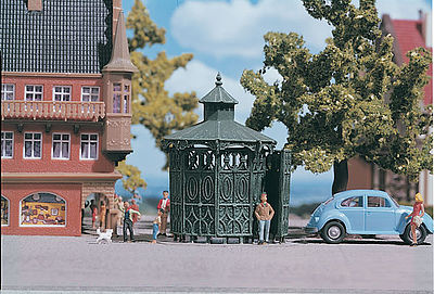 Vollmer 43762 HO Scale Public Restrooms -- 2 x 2 x 2-3/8" 5.1 x 5.1 x 6cm
