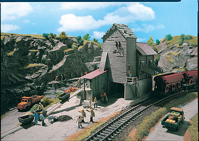Vollmer 45723 HO Scale Gravel Loader -- 11 x 4-3/8 x 5-7/8" 28 x 11 x 15cm
