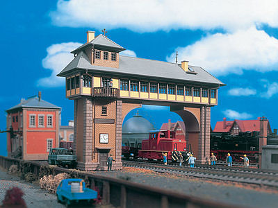 Vollmer 45726 HO Scale Signal Box Overhead 2-Track -- 9-5/16 x 2-3/4 x 7-1/16" 23.6 X 7 X 18cm
