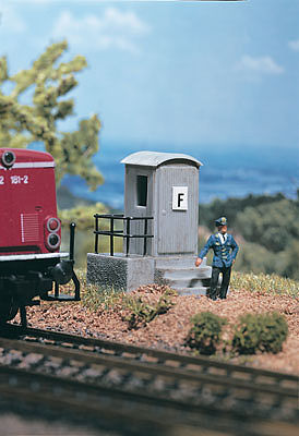 Vollmer 46509 HO Scale Telephone hut