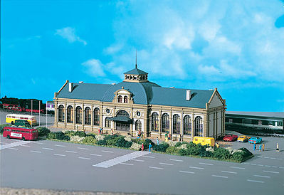Vollmer 47506 N Scale Altstadt Station -- 13-1/8 x 4-1/2 x 5-1/2" 33 x 11.5 x 13.5cm