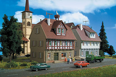 Vollmer 47643 N Scale House w/Stork's Nest - Kit -- 3-7/32 x 2-9/16 x 4-1/8 8.2 x 6.5 x 10.5cm