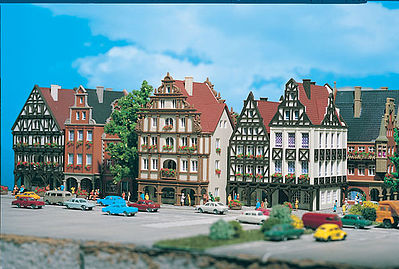 Vollmer 47751 N Scale Department Store -- 3 x 2-7/8" 7.5 x 7.3cm