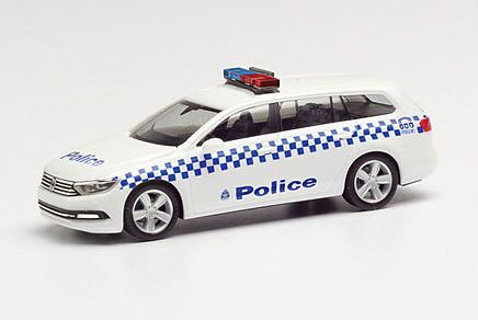 Herpa 95815 HO Scale Volkswagen Passat Station Wagon - Assembled -- Victoria Police (white, blue)