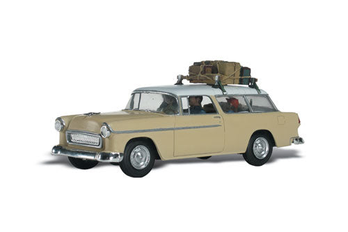 Woodland Scenics 5525 HO Autoscene Family Vacation 1950's Nomad w/Figures