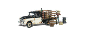 Woodland Scenics 5538 HO Autoscene Henry's Haulin' 1955 Chevy Truck w/Figure