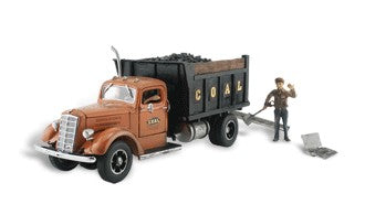 Woodland Scenics 5555 HO Autoscene Lumpy's Coal Company Truck w/Figures