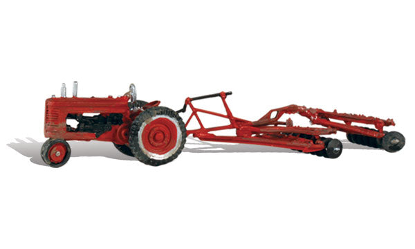 Woodland Scenics 5564 HO Autoscene Tractor & Disc