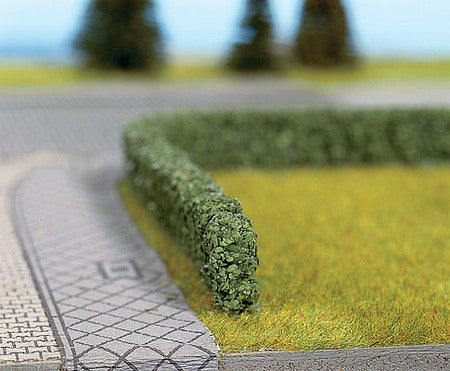 Walthers Scenemaster 1303 HO Scale Tall Hedges -- Dark Green 19-5/8 x 3/8 x 5/8" 50 x 1 x 1.5cm