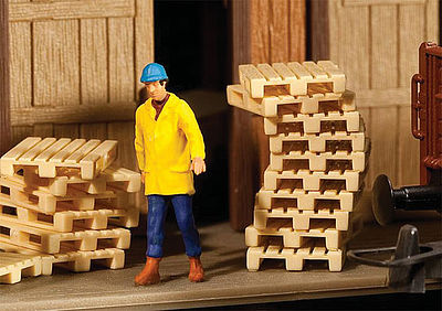 Walthers Scenemaster 4129 HO Scale Wood Pallets -- Kit pkg(12)