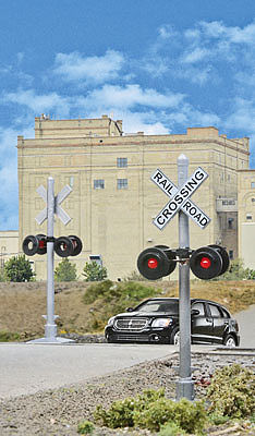 Walthers Scenemaster 4333 HO Scale Crossing Flashers -- Set of 2 Working Signals (Use with Crossing Signal Controller)
