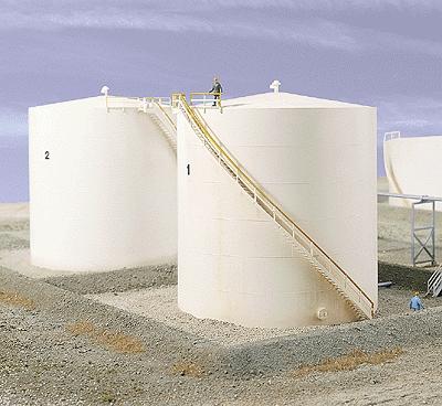 Walthers Cornerstone 3168 HO Scale Tall Oil Storage Tank w/Berm -- Kit - Tank: 6" Diameter x 6-1/4" Tall 15.2 x 15.9cm