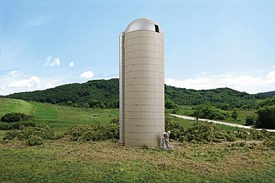 Walthers Cornerstone 3332 HO Scale Concrete-Style Silo -- Kit - 1-5/8" x 5-1/2" 42 x 142cm