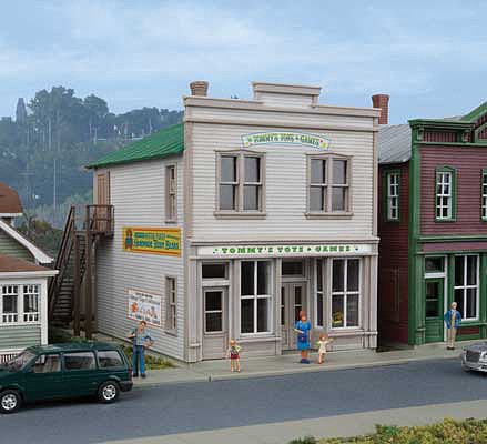 Walthers Cornerstone 3668 HO Scale Tommy's Toys & Games -- Kit - 6-3/4 x 4-1/4 x 5-1/2" 17.1 x 10.8 x 14cm